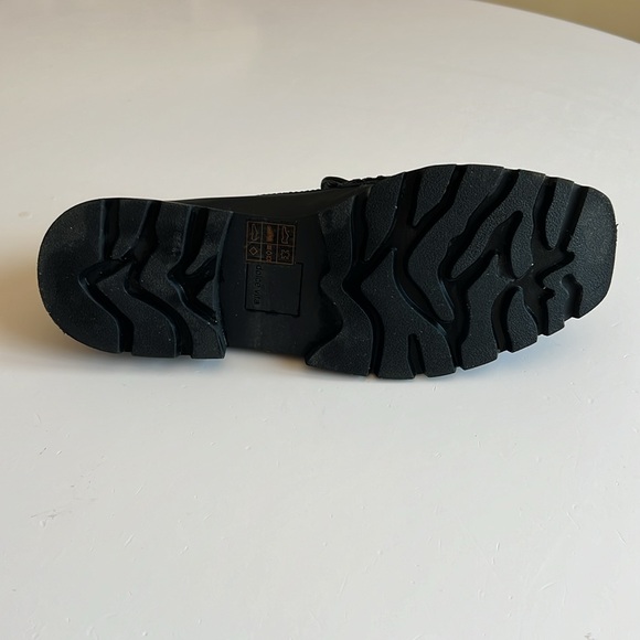 ✨SUMMER SALE✨ Dolce Vita Elias Black Chunky Rubber Sole Loafers - Picture 6 of 6